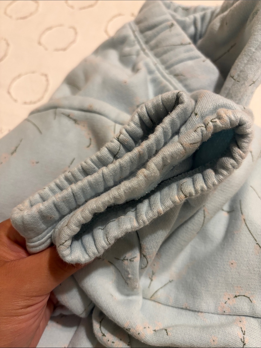 Vineyard Vines Pale Blue Joggers with Subtle Twig Print - Picture 5 of 5